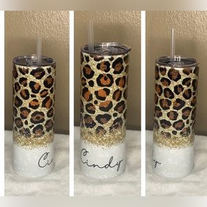 Customizable tumbler